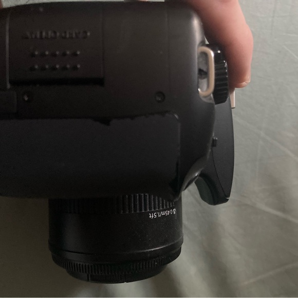 Canon camera , new lens - Picture 5 of 7